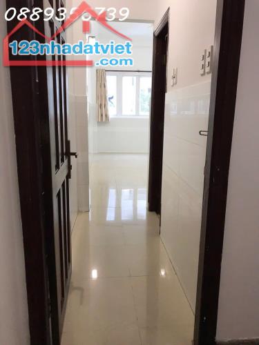 BÁN Nhà Nguyen Dinh Chieu, F4, Q3, HXH, 3 x 10m, 1 Trệt + 4 Lầu, nó hậu, 3 WC, 3 PN, rất - 1