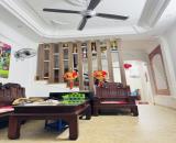 8/5 Bán nhà Lĩnh Nam, gần ô tô 40m 5 tầng, mặt tiền 4m giá nhỉnh 6 tỷ Do chuyển khu vực si
