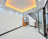 Chính chủ cần tiền bán gấp căn nhà 5 tầng xây mới tại trung tâm tổ 7 phường Giang Biên