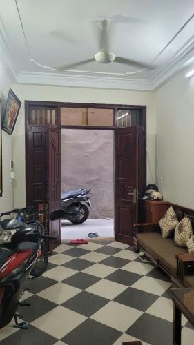 Bán nhà Vĩnh Hưng 26M2 4,5T giá 4,88 Tỷ ngõ nông ,rẻ cũng bán