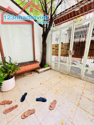 Phú Nhuận, vài bước ra mặt tiền Huỳnh Văn Bánh, 4 Tầng,4Pn, 79m2, mới ở ngay, 11.75 Tỷ - 3