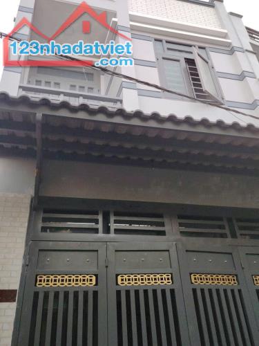 Chủ kẹt tiền cần bán gấp nhà 60M2, Quốc Lộ 50, SR giá 1,5T