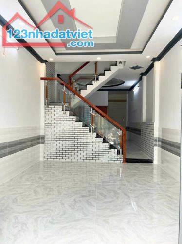 Chủ kẹt tiền cần bán gấp nhà 60M2, Quốc Lộ 50, SR giá 1,5T - 1