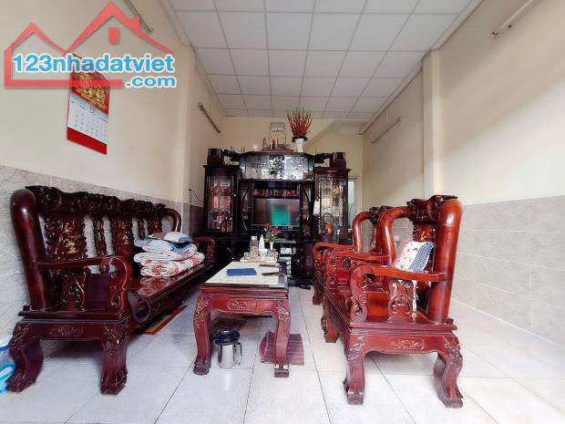 7 TỶ HƠN - HẺM Ô TÔ NGAY TRIỂN LÃM TÂN BÌNH - SÁT MẶT TIỀN - DT 4*11M ĐÚC 2 TẤM - MỞ VP CT - 1
