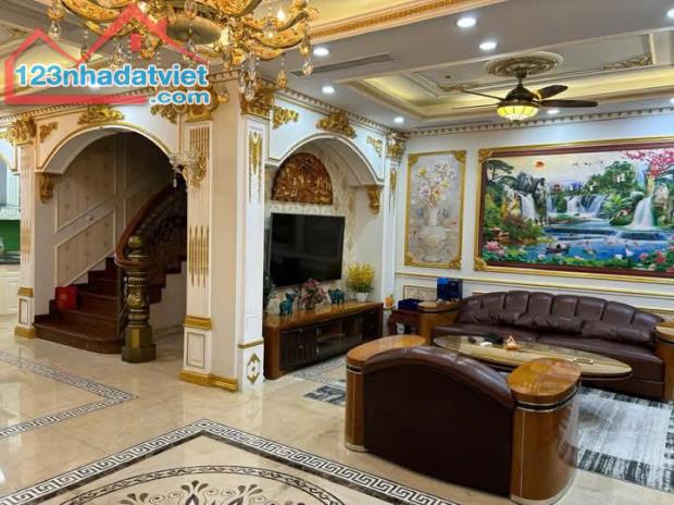 Bán Căn Biệt Thự Song Lập Đẳng Cấp 318m, 3 tầng, mt 11m, giá 98.6 tỷ. - 2