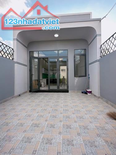 Nhà cấp 4, 2PN, 100,5m2, SHR, Phước Hiệp, Củ Chi, Giá 890 Triệu.