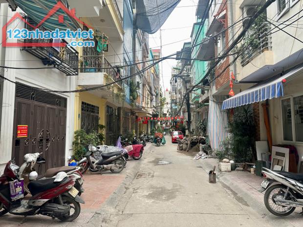 (Tin thật 100%) Bán CCMN 110m2 x 31CH tại Nguyễn Thái Học - Ô tô vào nhà - Dòng tiền 1,6 - 1