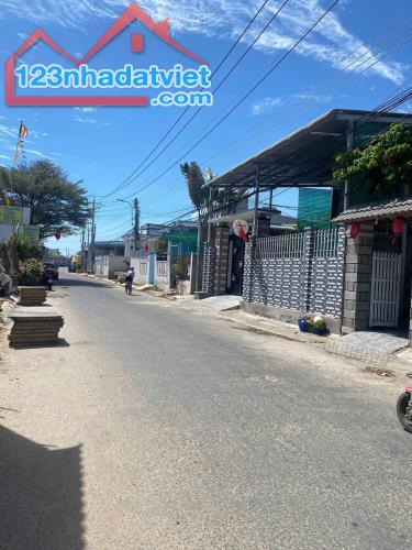 Bán đất Mặt tiền Nhựa Mũi Né......