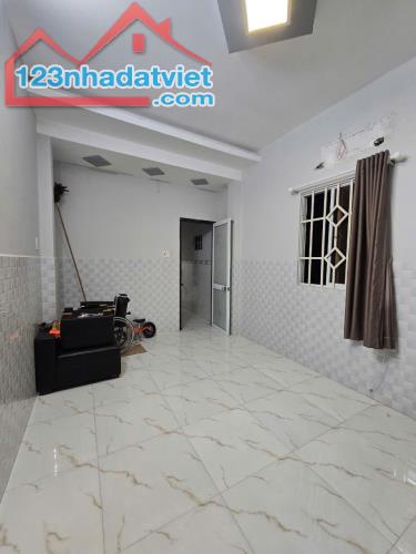 Bán nhà 3 tầng, 4pn, khu VIP Dạ Nam thông Đặng Chất, P3Q8