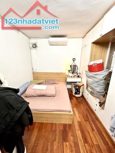Nhỉnh 3.5 tỷ, 100 m2, tập thể 02 ngủ, sổ đỏ, Trần Thánh Tông, Trần Hưng Đạo, Hoàn Kiếm, Ký