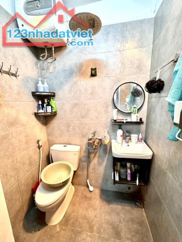 Nhỉnh 3.5 tỷ, 100 m2, tập thể 02 ngủ, sổ đỏ, Trần Thánh Tông, Trần Hưng Đạo, Hoàn Kiếm, Ký - 2