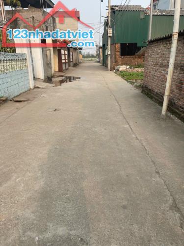 Bán lô 125m2 tại Bùng Đông, Đại Đồng, ô tránh nhau, giá tốt: 0828218468