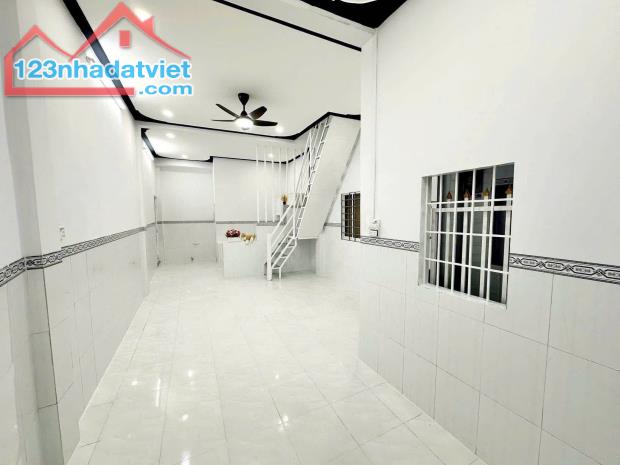 🦋 gấp gấp gấp trả nợ. căn 71m2, 1tỷ50chục ở Thạnh Lộc q12 sổ hồng riêng - 1