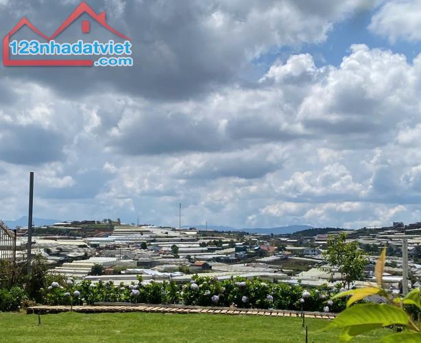 Cần Bán gấp Biệt Thự đẹp view thoáng đường Nam Hồ, Đà Lạt 317m2 giá 16 tỷ - 1