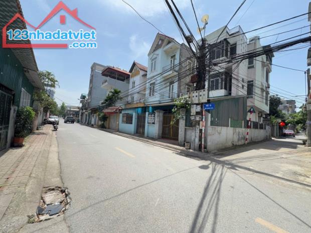 BÁN ĐẤT PHÂN LÔ GIANG BIÊN – 62M2 – MT 5.7M – Ô TÔ NGỦ TRONG ĐẤT – GIÁ 10.1 TỶ - 1