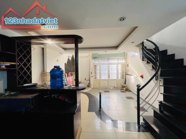 bán nhà HXH Thoại Ngọc Hầu, Tân Phú 45m2, 5 tầng.giá 5.8T - 3