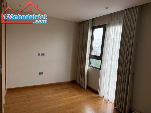 Cần bán MP Mai Anh Tuấn, Đống Đa, 45m2, View hồ Hoàng Cầu, Kinh doanh, 27 tỷ - 2