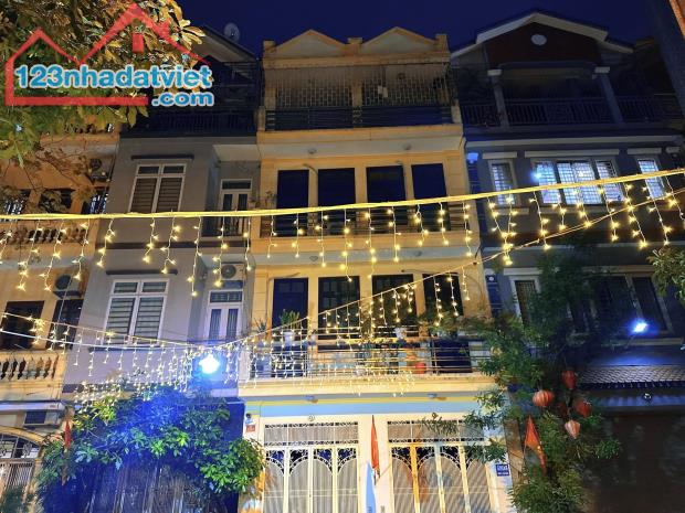 Bán Nhà KĐT Đại Kim - Lô góc  Vỉa hè – DT 80M2, Mặt Tiền 6m. Giá 22.5 Tỷ.