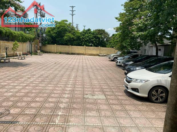 Chính chủ (tìm MG) cho thuê lâu dài, giá hạt dẻ nhà 5 tầng mặt ngõ to như phố - 3 mặt - 4