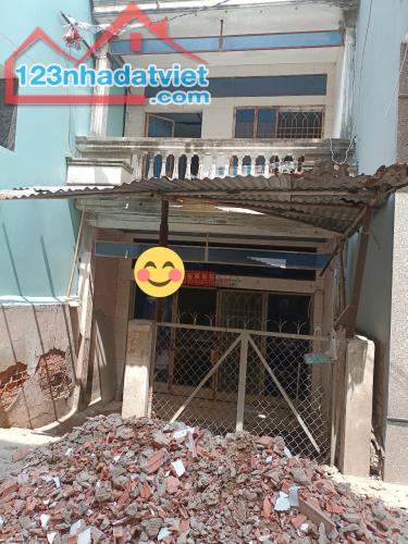 Nhà riêng Q8 – 48tr/m2- 82m² – Không gian yên tĩnh – Gần Kênh Lò Gốm – Giá 4.4 tỷ TL!