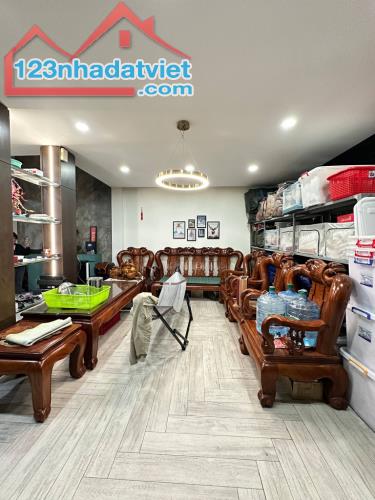 BÁN NHÀ MẶT TIỀN Lê Lăng, Tân Phú 4 tầng 148m2 (6,7x22). Nhà đẹp ở ngay. Giá chỉ 19 tỷ.