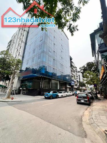 Bán tòa nhà 9 tầng lô góc 3 mặt tiền mới xây phố Huỳnh Thúc Kháng, chỉ 118 tỷ.