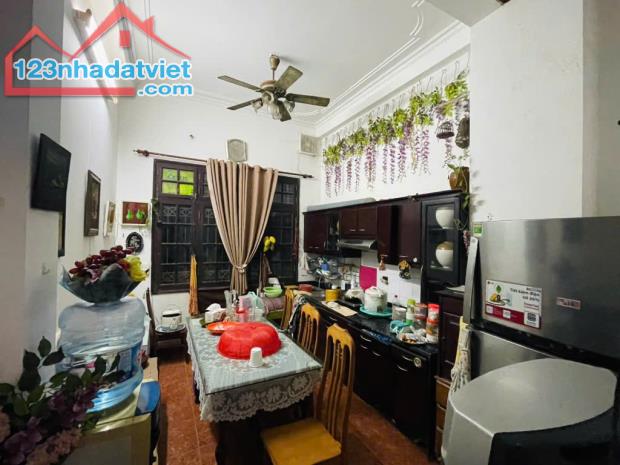 BÁN GẤP NHÀ NGỌC HỒI HOÀNG MAI 2 MẶT THOÁNG TRƯỚC SAU 56M GIÁ NHỈNH 8 TỶ - 3