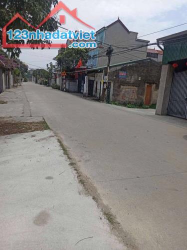 BÁN ĐẤT VIỆT HƯNG LONG BIÊN 72m2, MT Siêu rộng , đường trước nhà 5M - 10 tỷ có thương