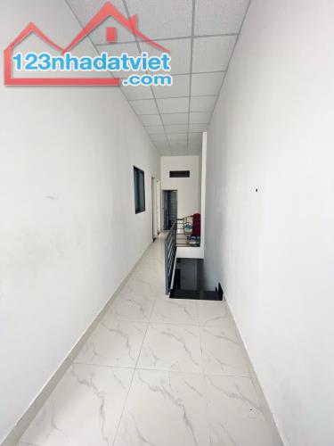 NHÀ GẤP BÁN - GẦN CV LÀNG HOA & CHỢ THẠCH ĐÀ GV - DT ( 5,7 × 14,5 ) - 2 TẦNG CHỈ 4.X TỶ - 4