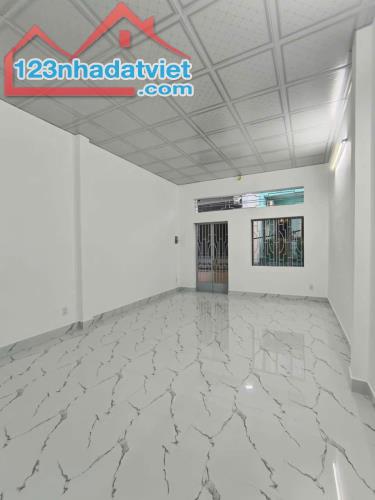 NHÀ GẤP BÁN - GẦN CV LÀNG HOA & CHỢ THẠCH ĐÀ GV - DT ( 5,7 × 14,5 ) - 2 TẦNG CHỈ 4.X TỶ - 5