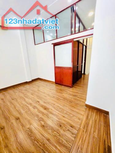 -BÁN NHÀ - SỔ H-RIÊNG - KHÔNG QUY HOẠCH -SỔ VUÔNG A4- DTSD:45 M2- CHỈ: 2,55 TỶ P15-Q8 - 5