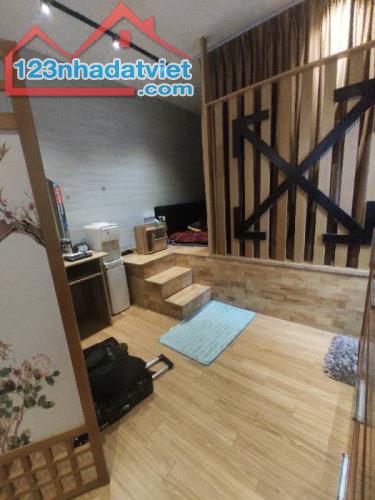 CỰC HIẾM - CÁCH MẶT PHỐ 10m - HỘ KHẨU HOÀN KIẾM -5 PHÚT ĐẾN HỒ- BAY LUÔN