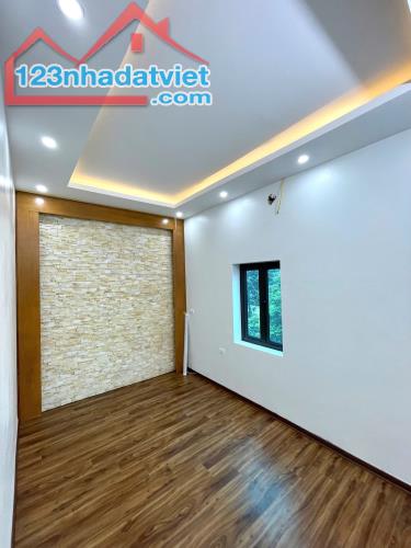 Bán nhà Ngọc Trục, Đại Mỗ, Nam Từ Liêm nhà đẹp ô tô đỗ cửa dt 43m 5t mt 4,5m giá 6,8 tỷ - 2