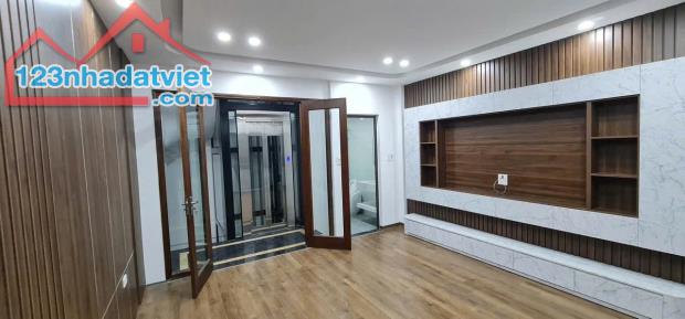 🌹HÓT NHÀ BỒ ĐỀ , GARA Ô TÔ ,45 M2, MT 5 M . NGÕ THÔNG - FULL NỘI THẤT, HƠN 10 TỶ TL