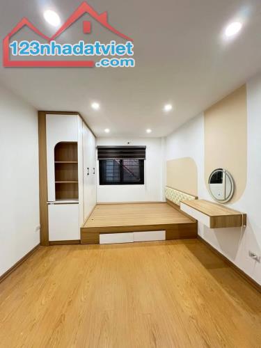 CHỈ 5,5 TỶ- NHÀ ĐỘI CẤN-BA ĐÌNH, 26M,4 TẦNG, NGÕ SIÊU NÔNG RỘNG - 2