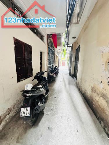 Bán nhà riêng Liên Mạc, Bắc Từ Liêm, 33m, ngõ thông gần ô tô, nhỉnh 3 tỷ