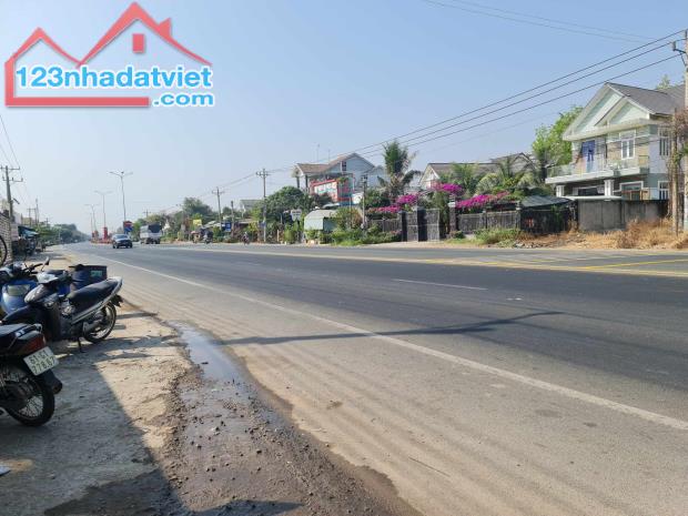 Cần tiền giảm 2.1 tỷ , Mặt Tiền DT741 Ngay chợ Chánh Lưu , 9 x 28 , nhỉnh 3 tỷ 0939208616 - 1