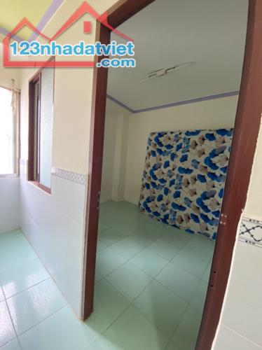 Cần bán 300m2 đất có sẵn nhà cấp 4 còn mới lô 2 đường Đặng Văn Lãnh - Phan Thiết ô tô tận - 1