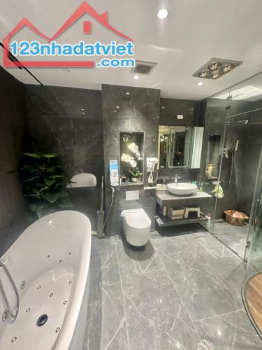 ĐẲNG CẤP 5 SAO LÔ GÓC 7 TẦNG THANG MÁY - ĐỀN LỪ- NỘI THẤT TIỀN TỶ  GIÁ 23 TỶ - 4