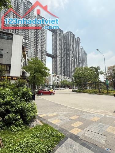 Bán căn hộ Sol Rorest Ecopark, View ngoài thoáng mát, chỉ hơn 3 tỷ. LH: 0379483926 - 2