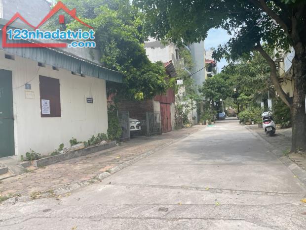 Đất đấu giá Thạch Bàn, mặt ngõ 561 Bát Khối, phân lô vỉa hè, dân cư đông đúc 75m2 - 14 tỷ - 3