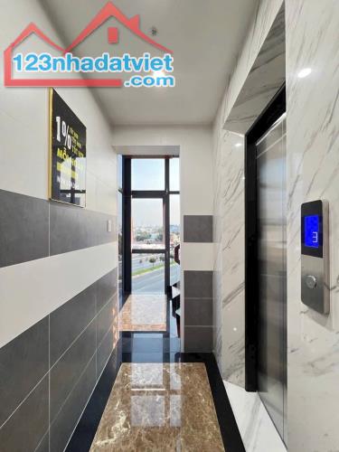 BÁN TÒA NHÀ 13 CĂN HỘ DỊCH VỤ CAO CẤP MẶT TIỀN PHẠM VĂN ĐỒNG  4 TẦNG - NGANG 9M - NGAY - 4