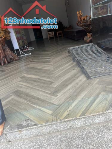 Bán nhà mặt tiền QL1A gần Bệnh Viện Thánh Tâm, Biên Hòa, 150m2, giá rẻ chỉ 9 tỷ 200. - 2