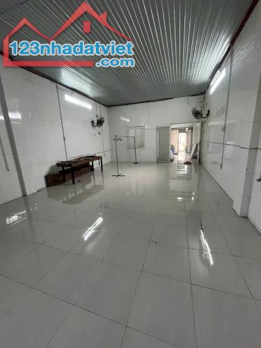 Bán nhà mặt tiền QL1A gần Bệnh Viện Thánh Tâm, Biên Hòa, 150m2, giá rẻ chỉ 9 tỷ 200. - 3