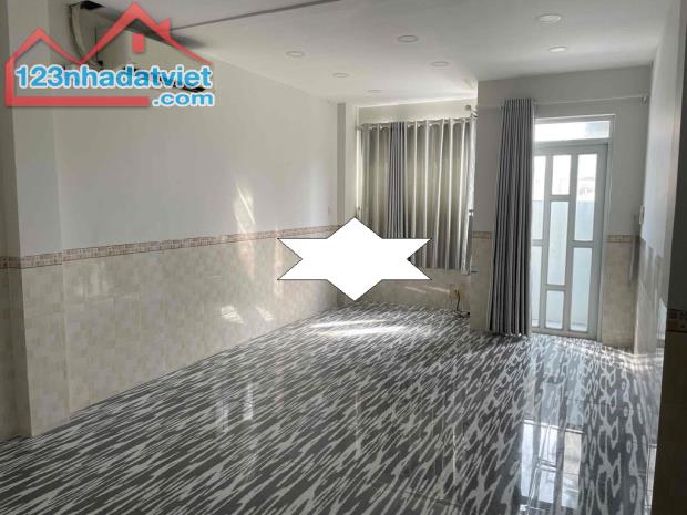 Cho thuê nhà mặt tiền Hòa Bình 72m², 3 Lầu - NGAY CHỢ-SIÊU THỊ - 2