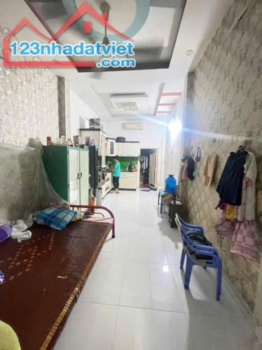 NGAY CẦU NHỊ THIÊN ĐƯỜNG P6 QUẬN 8 - NHÀ 62M2 2 TẦNG BTCT - HOÀN CÔNG - CHỈ 4.3 TỶ - 2