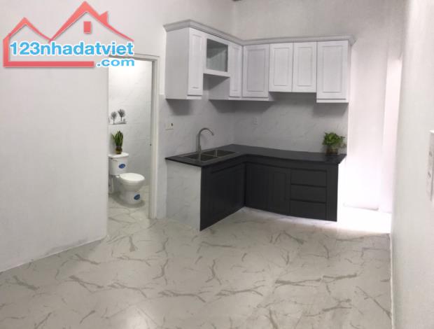Bán nhà 82m2, Hẻm xe hơi 5m Đường Lũy Bán Bích, Q. Tân Phú - 2