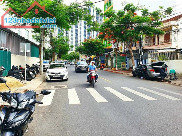 Bán lô đất đẹp 2 mặt đường Dương Hiến Quyền, Phó Đức Chính, ngang gần 8m giá tốt - 1