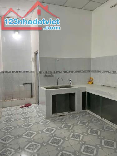 Chủ gửi:nhà 5,5 triệu 3 phòng ngủ gần Mít Nài - 3