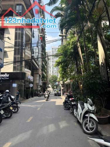 BÁN GẤP NHÀ PHỐ TÂN MAI, 7 TẦNG THANG MÁY, Ô TÔ KINH DOANH_DT 60M2, 7 TẦNG, MT 5M, 20.5TỶ